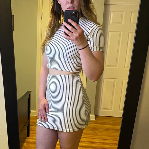 Forever 21 Dresses & Skirts - 2 piece set